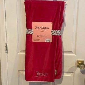 BNWT Juicy Couture Velvet Faux Rabbit Fur Throw Blanket